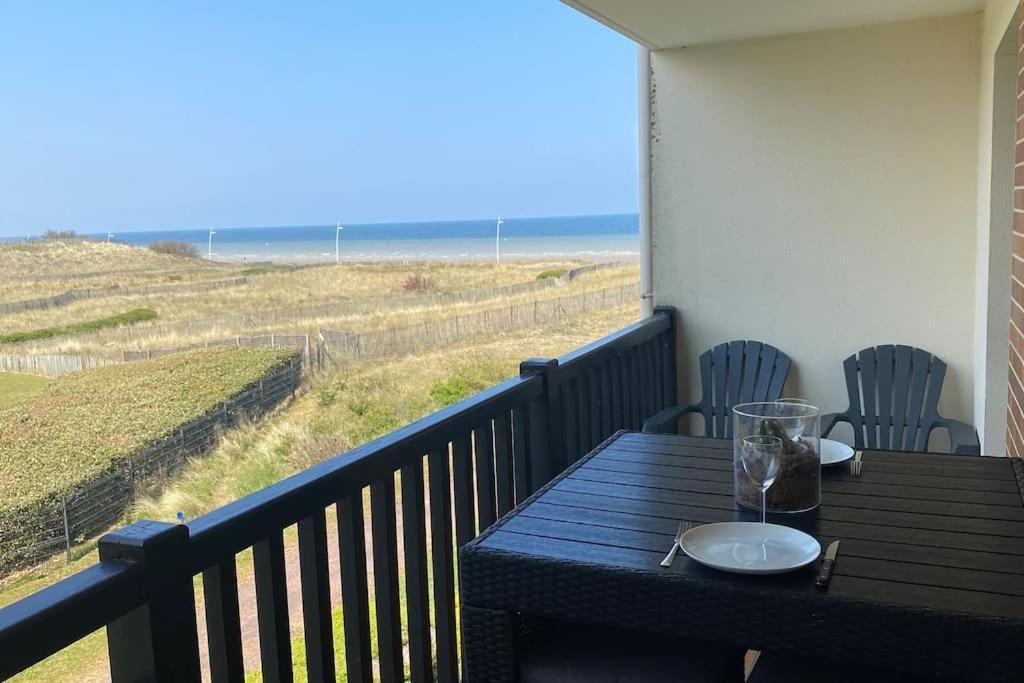 Cabourg-La Mer A Vos Pieds Et La Thalasso A 50 M Exterior foto
