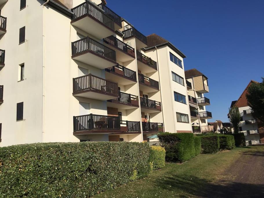 Cabourg-La Mer A Vos Pieds Et La Thalasso A 50 M Exterior foto